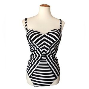 VENUS Women Size 12 Black White Stripe One Piece Swimsuit Slimming Pattern NWOT